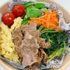 簡単韓国風！小松菜とひき肉のビビンバ丼♪